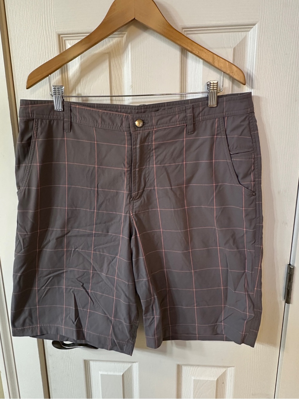 Lululemon Mens Windowpane Plaid Casual Shorts Gray Size 38